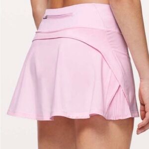 Lululemon Athletica “Play off the Pleats” skirt/skort Pearl Pink Size 4